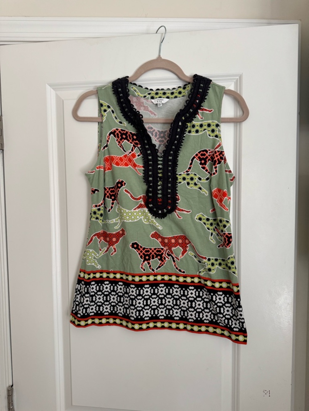 Crown & Ivy top size XXS